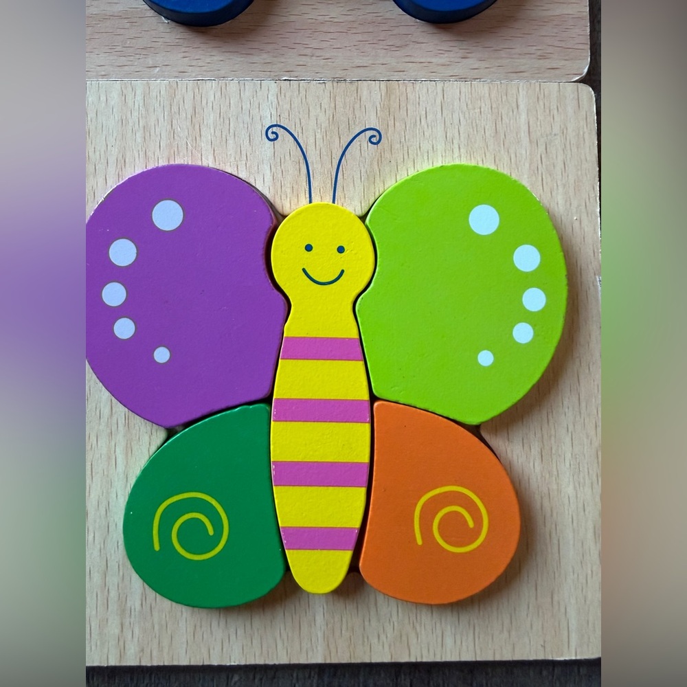 Vibrant Wooden Animal Puzzle Set for Kids - Picture 5 of 6